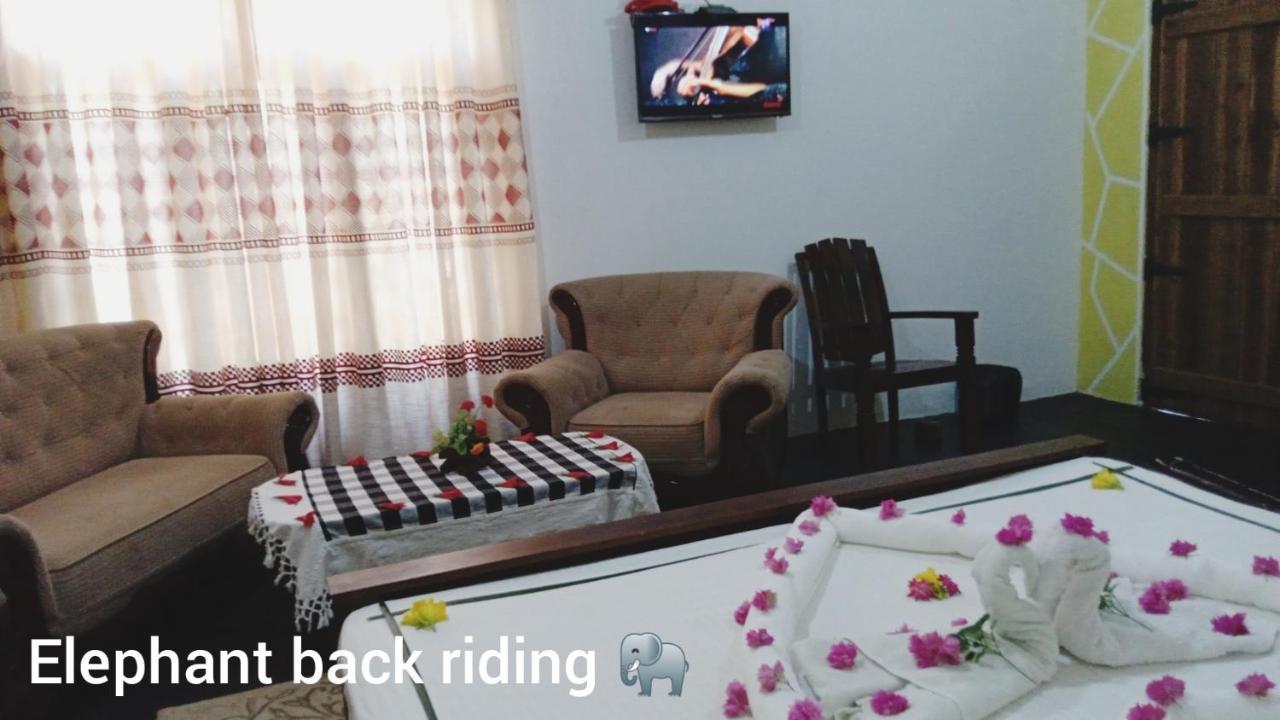 Oleena Home Stay Habarana Ngoại thất bức ảnh